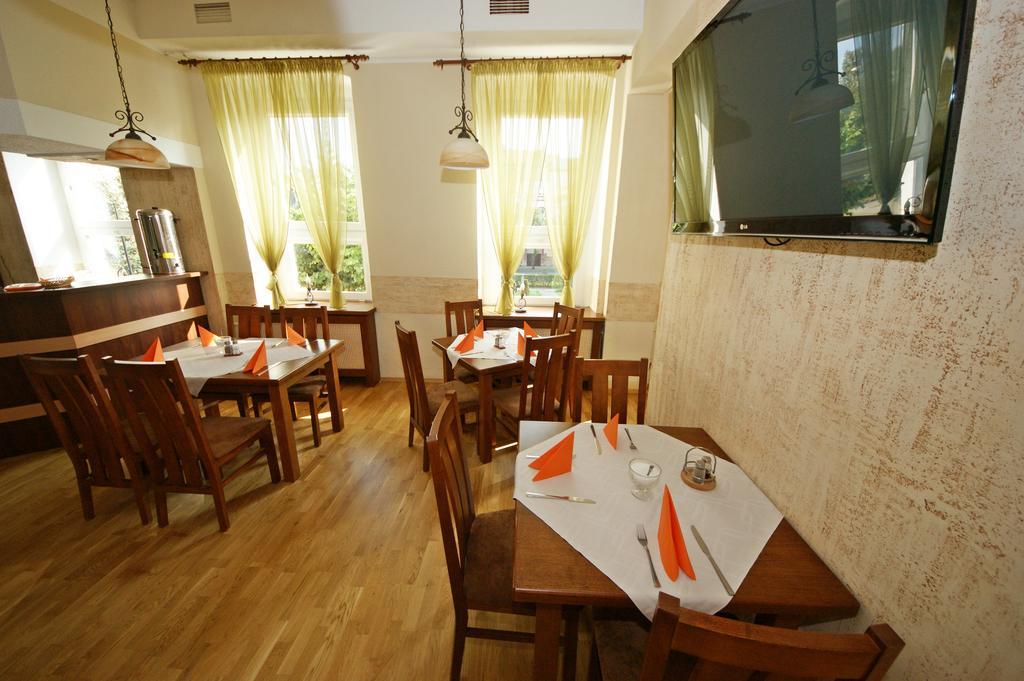 Hotel Zamkowy Слупск Экстерьер фото