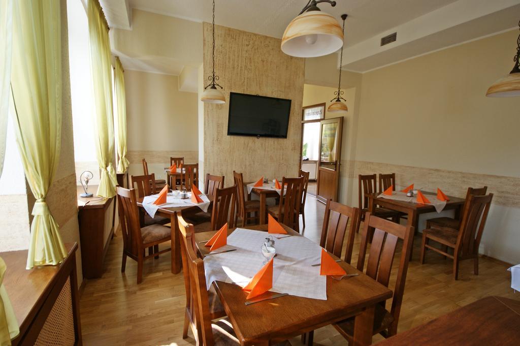 Hotel Zamkowy Слупск Экстерьер фото